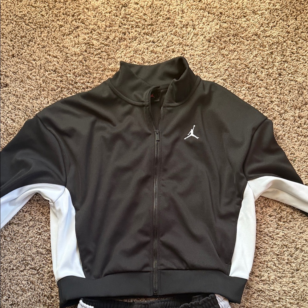 Jordan Women's Black and White Track Jacket and Pants complete set - Picture 5 of 6